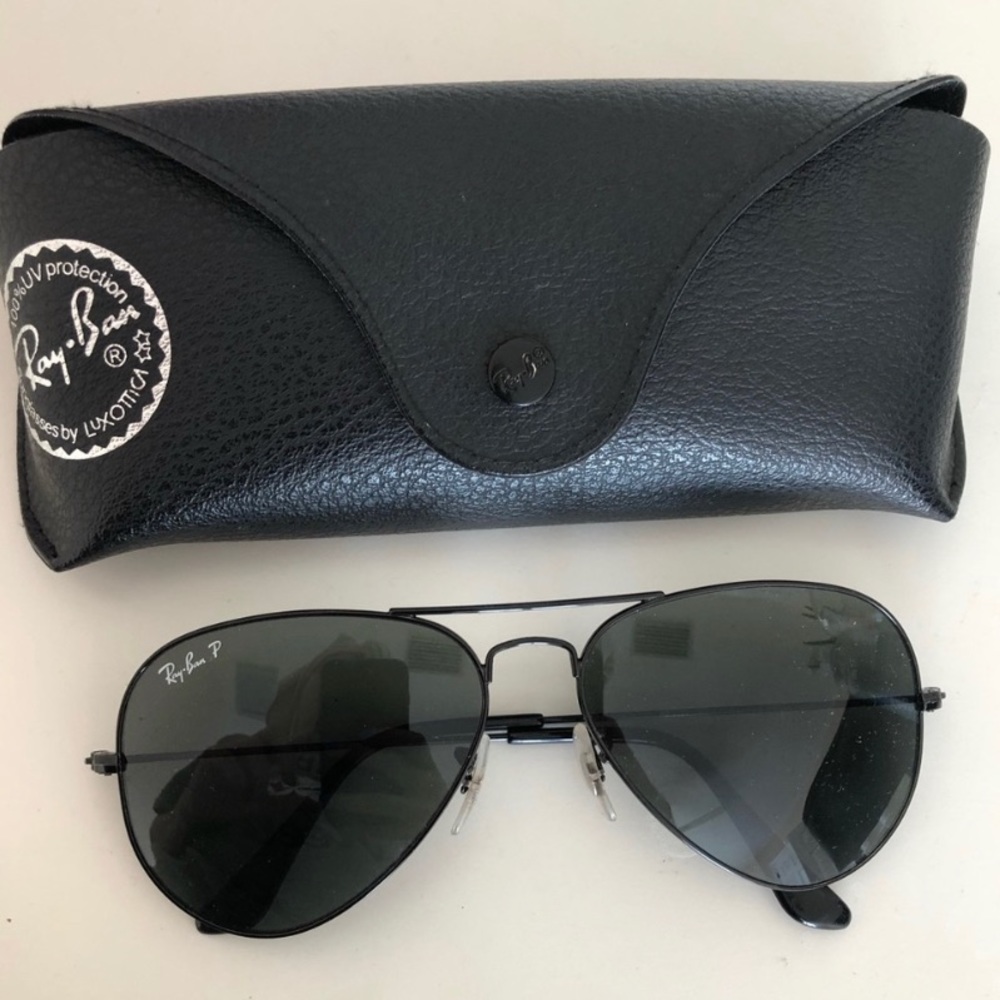 Polarized black aviators